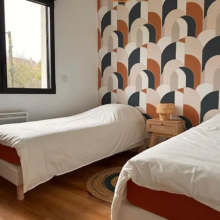 724 Saint-Leger-du-Bourg-Denis